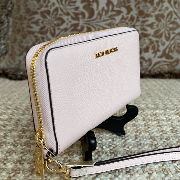 Michael Kors Jet Set Travel LG Flat MF Phone Case - Picture 13 of 16